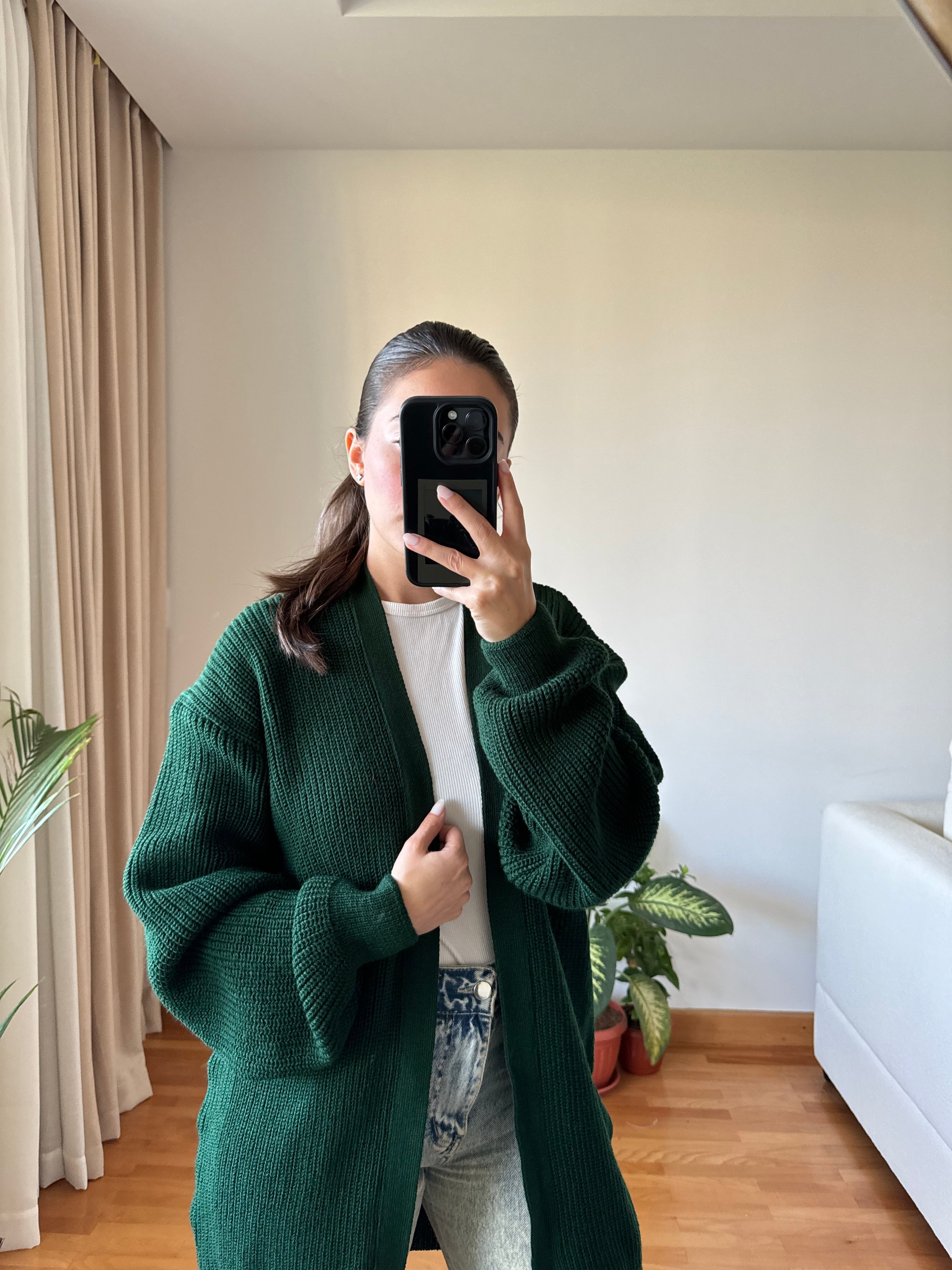 Short Knitted Cardigan-Olive