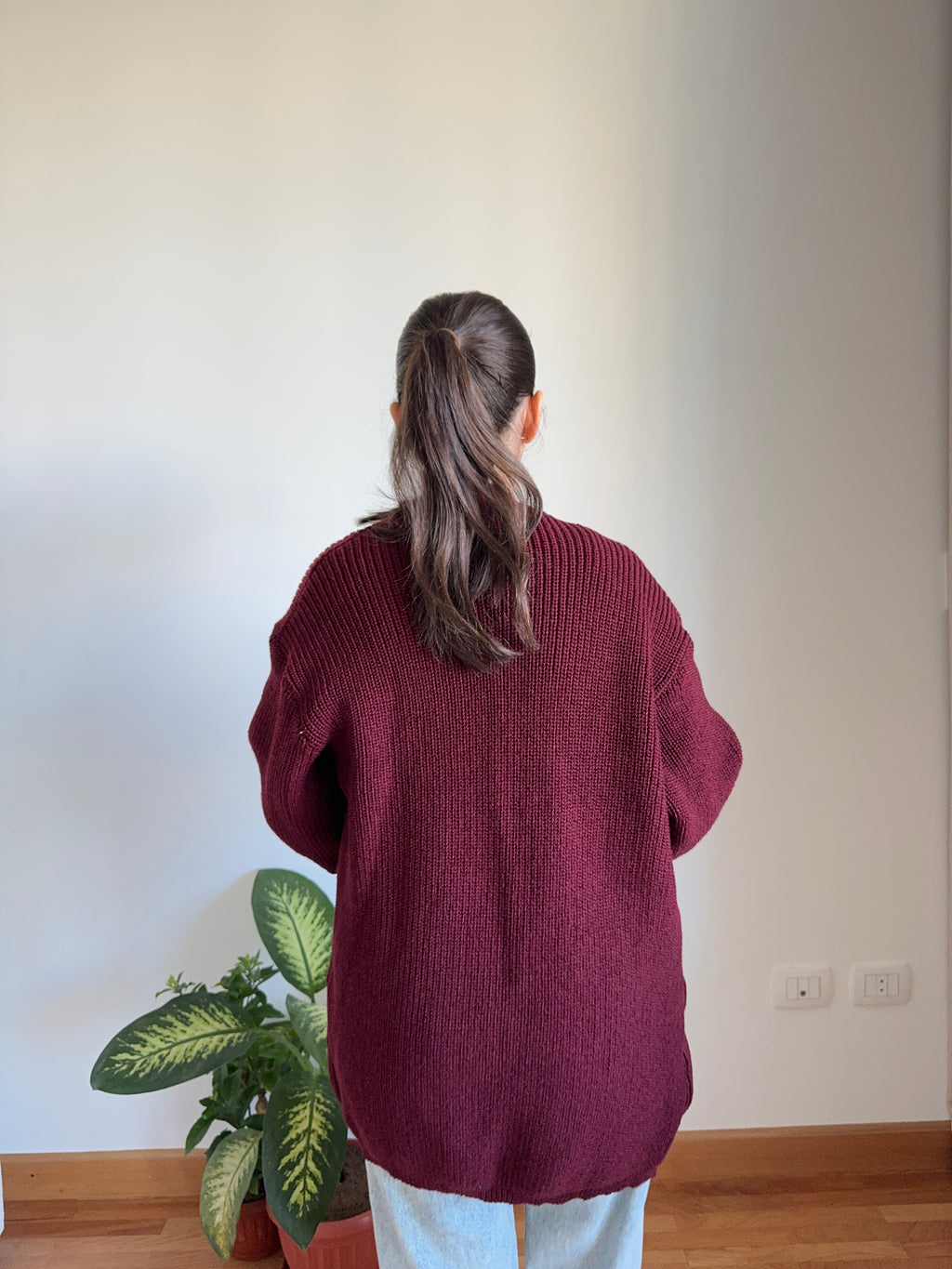 Short Knitted Cardigan-Burgundy