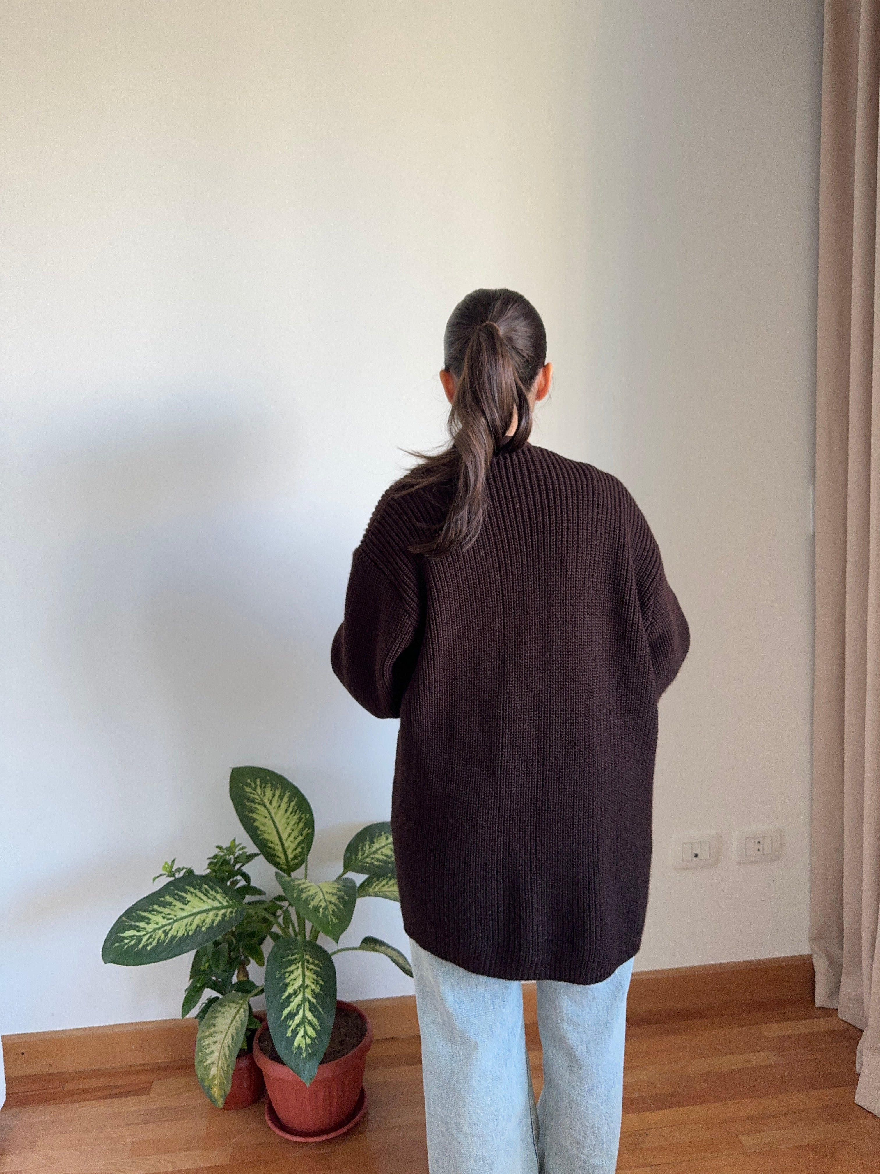 Short Knitted Cardigan-Brown