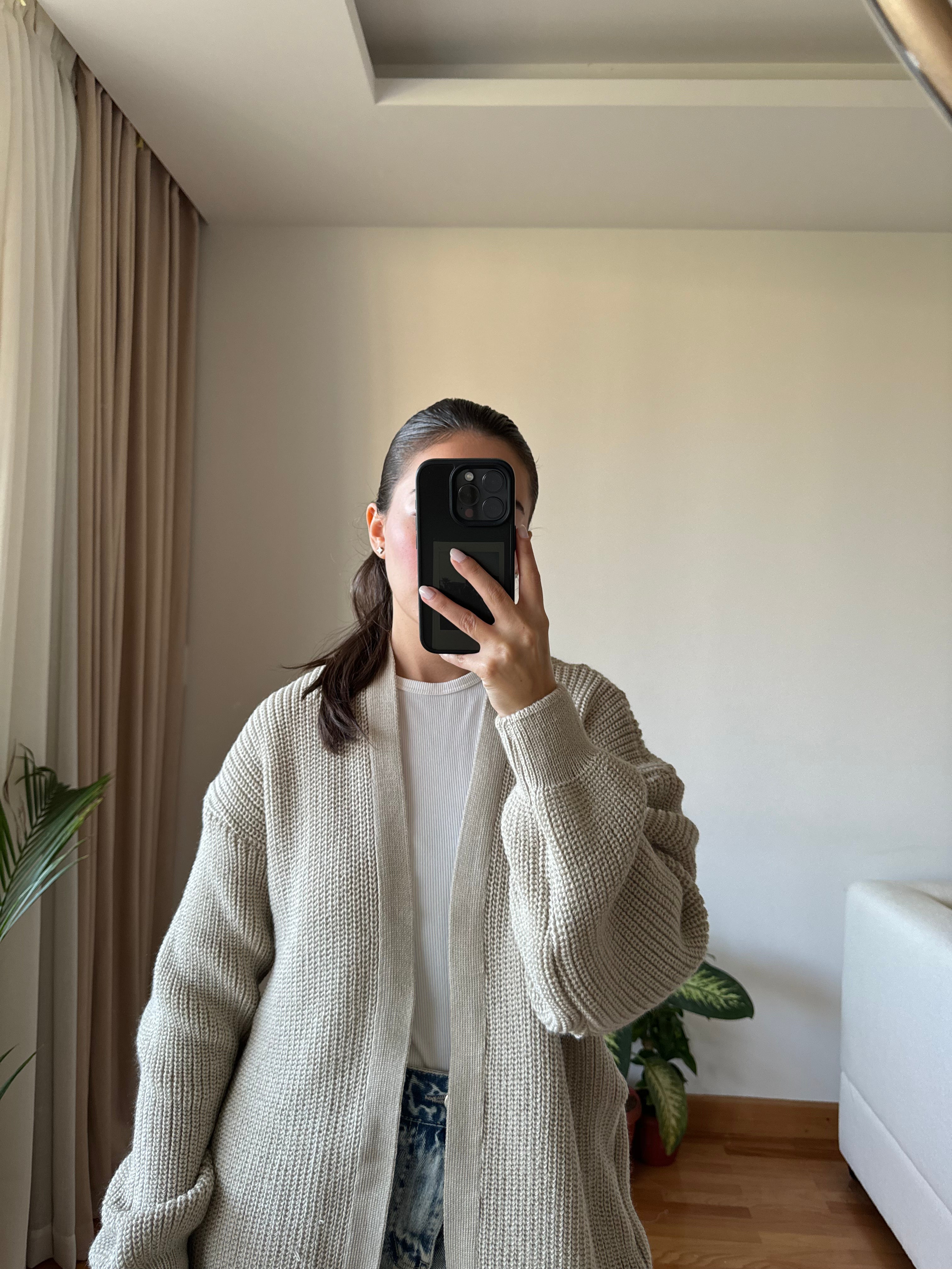 Short Knitted Cardigan-Beige