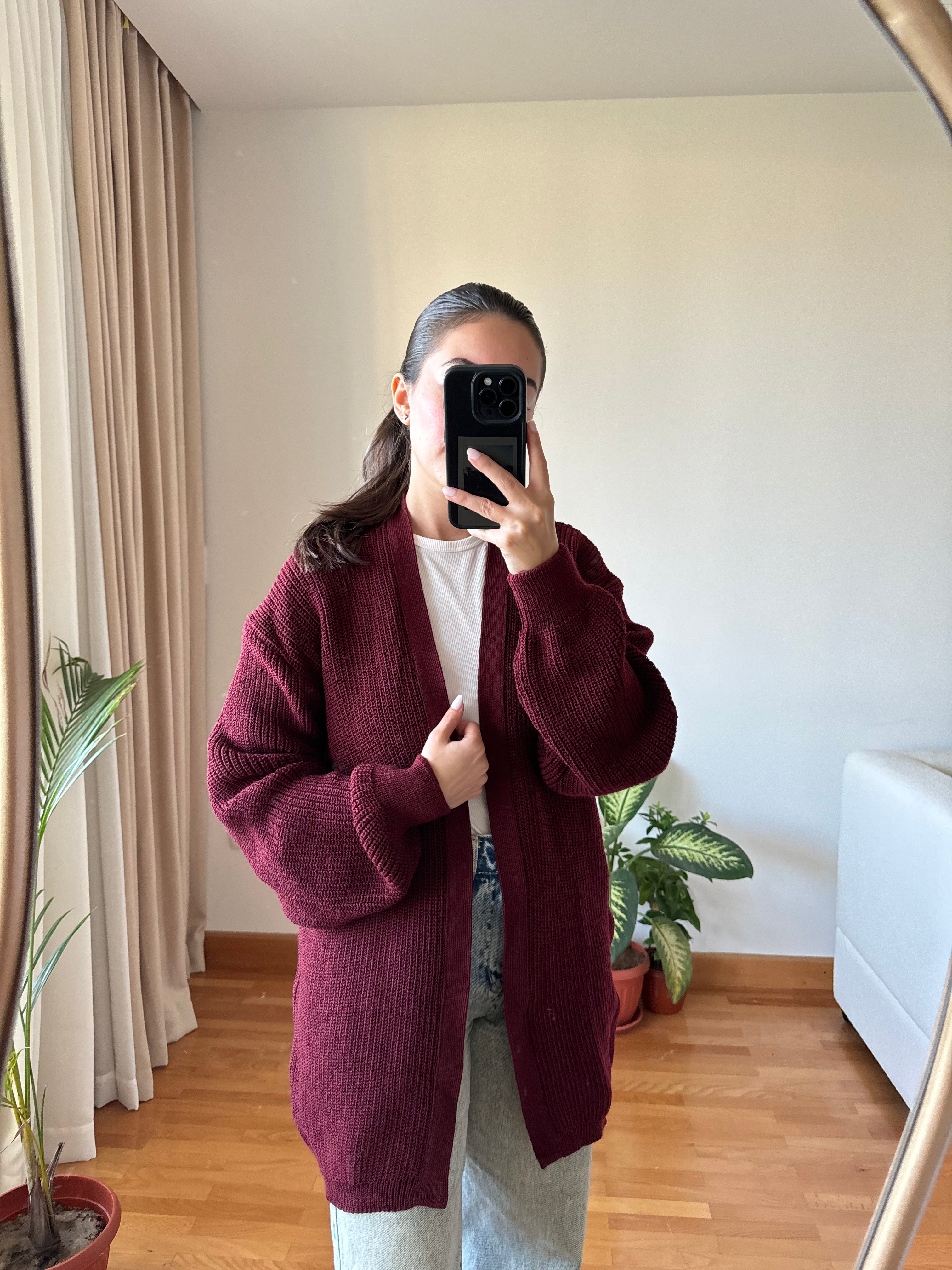 Short Knitted Cardigan-Burgundy