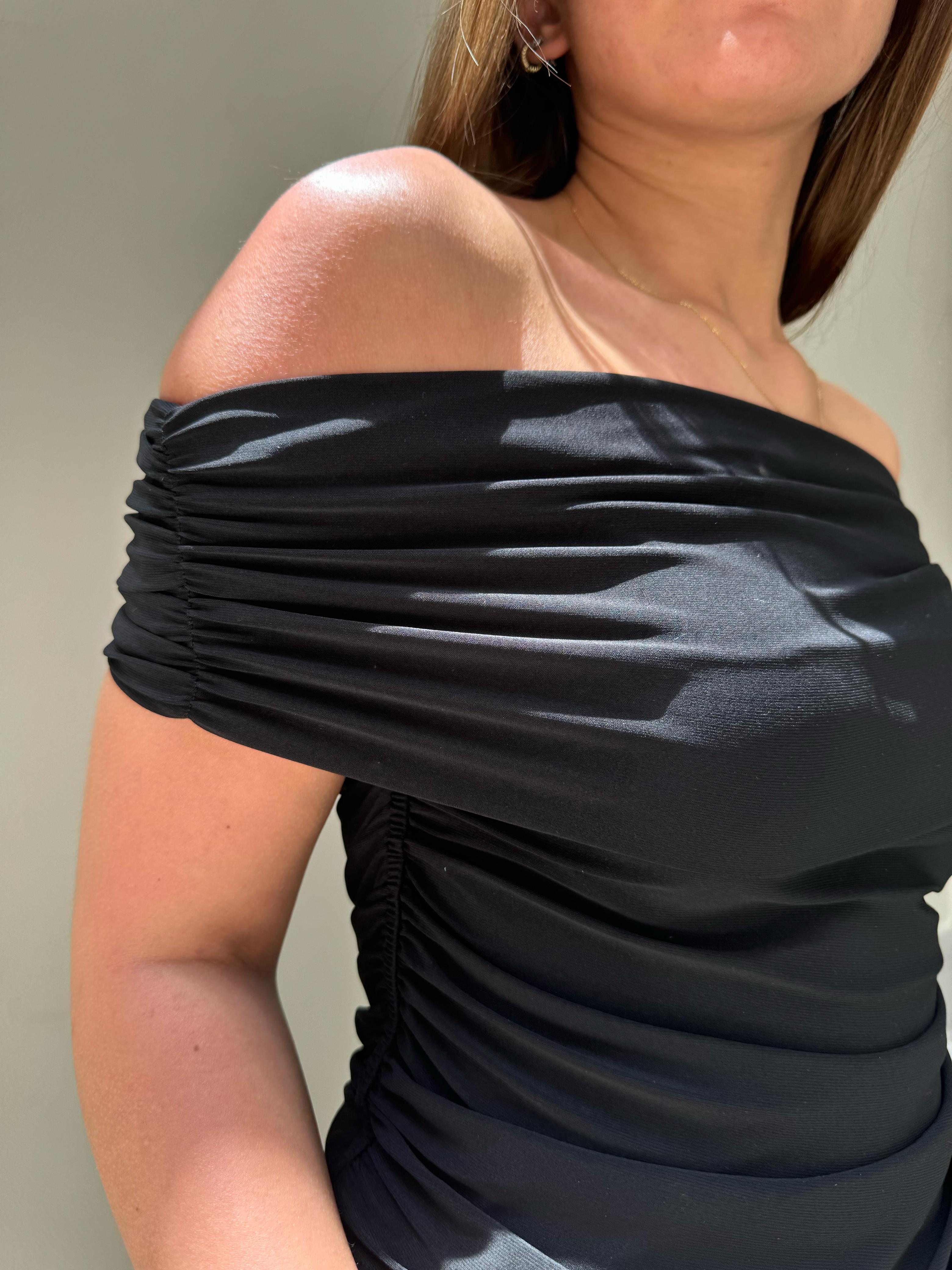 Off Shoulder Top – Black