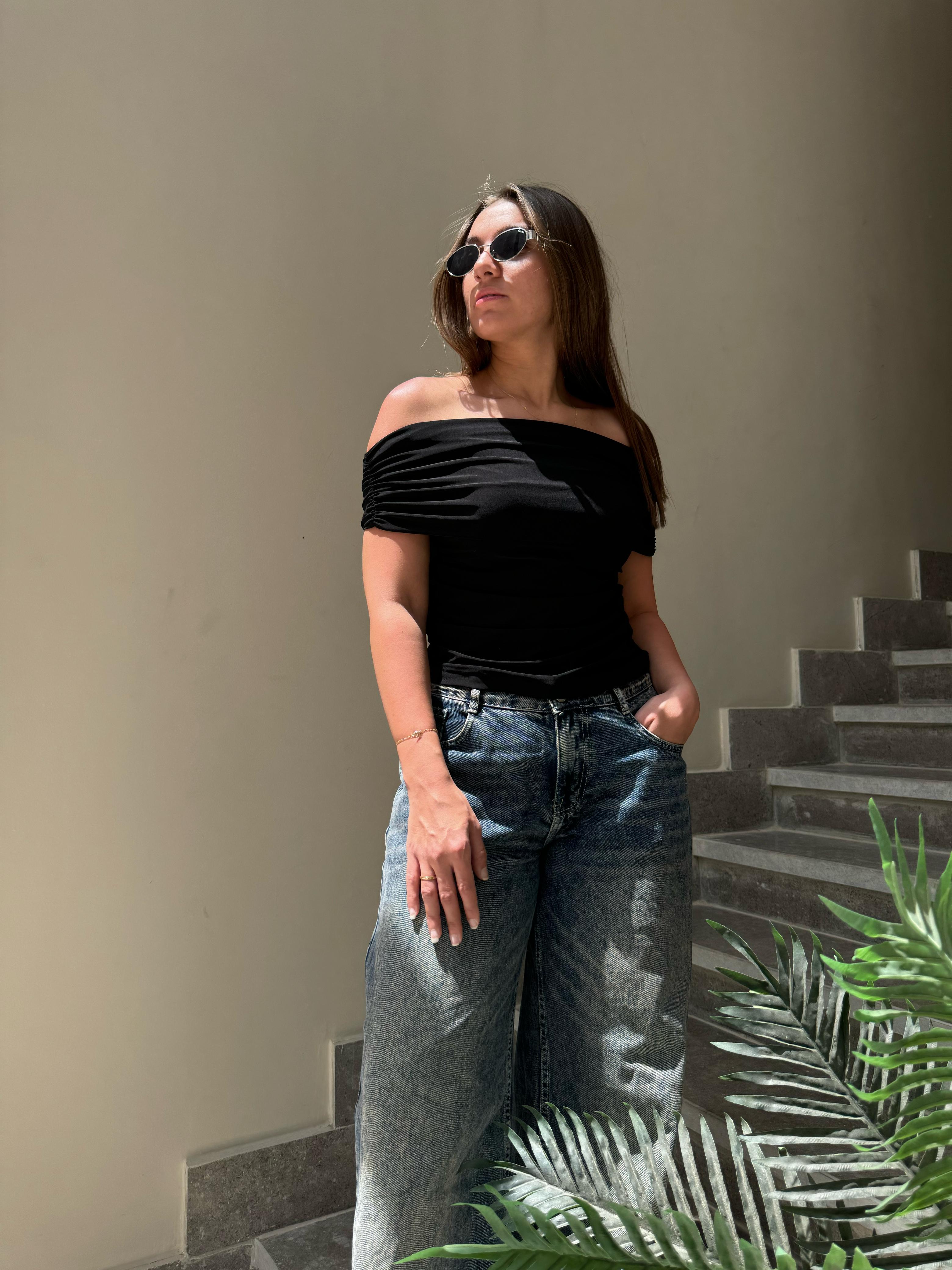 Off Shoulder Top – Black