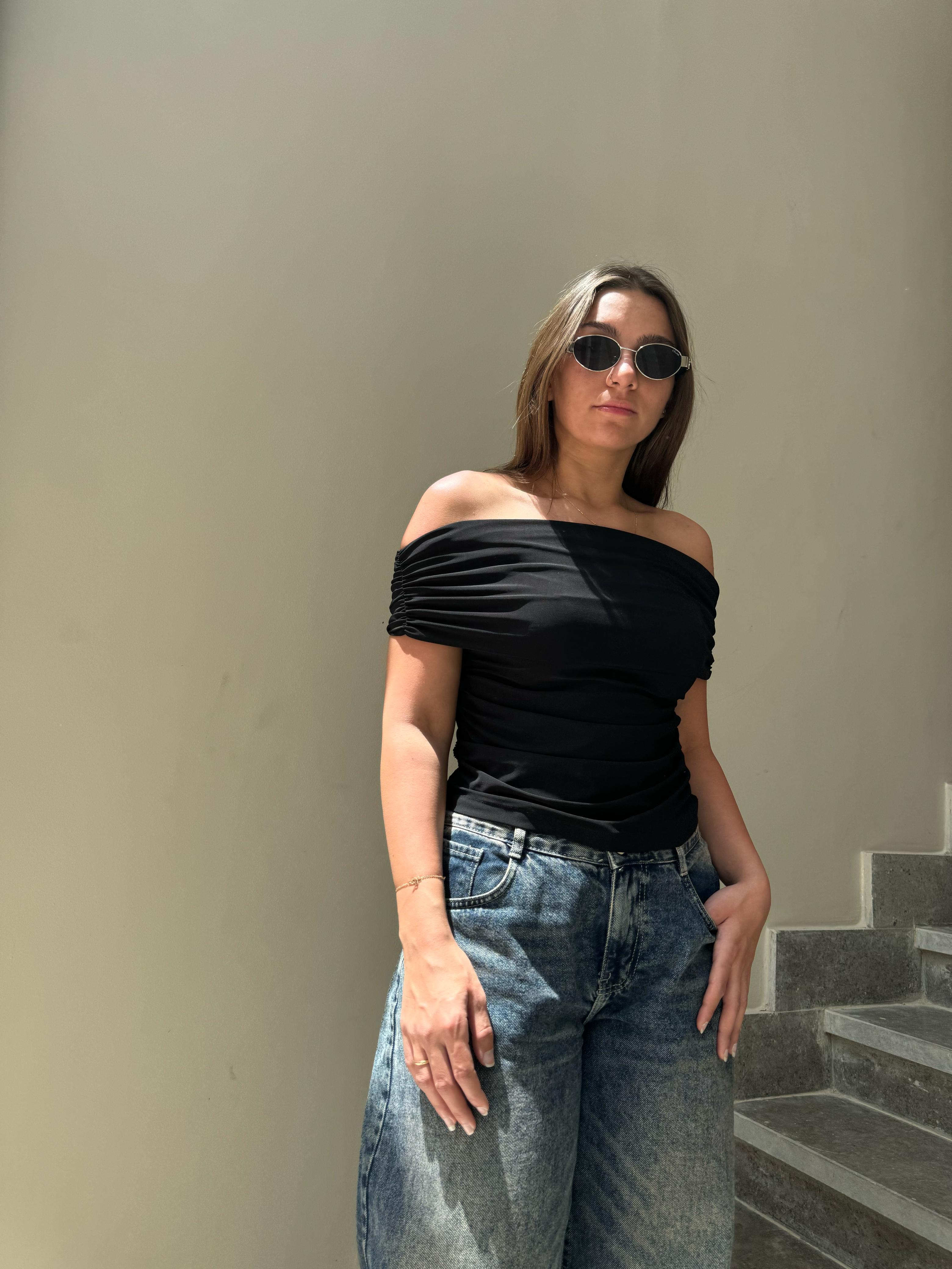 Off Shoulder Top – Black