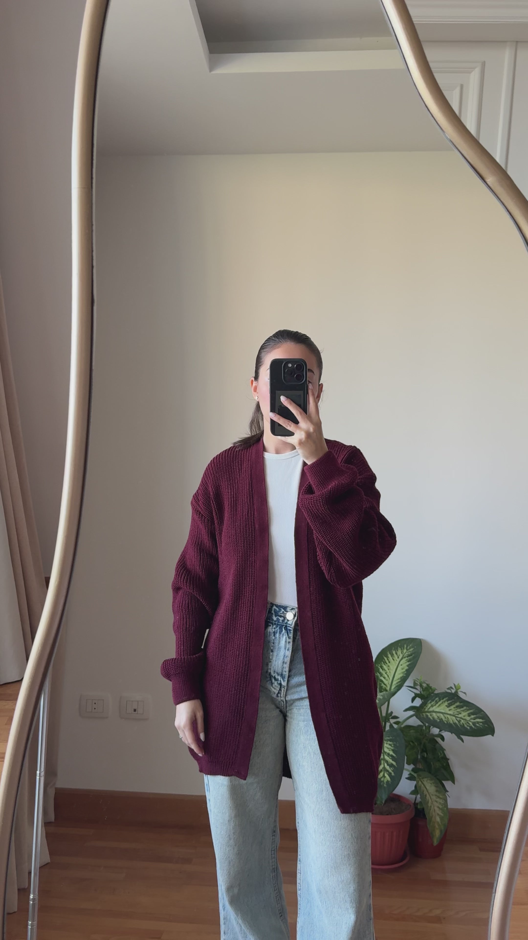 Short Knitted Cardigan-Burgundy